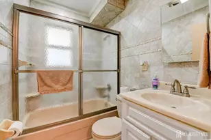 57 E William St, Fords, NJ 08863 - Photo 19