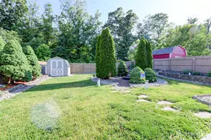 57 E William St, Fords, NJ 08863 - Photo 7