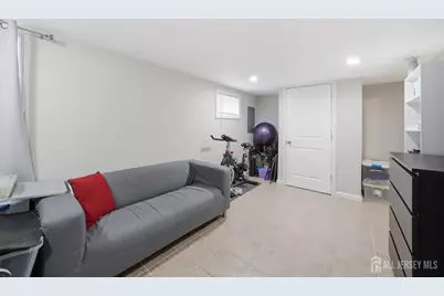 200 S 7th Avenue S, Highland Park, NJ 08904 - Photo 19