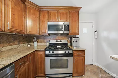 200 S 7th Avenue S, Highland Park, NJ 08904 - Photo 3