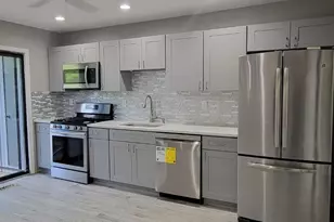 44 Peachtree Ct, South Brunswick Township, NJ 08852 - Photo 3