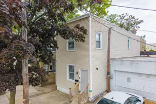 409 Ogden Pl, Perth Amboy, NJ 08861 - Photo 1
