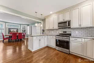 420 Mountain View Terrace, Dunellen, NJ 08812 - Photo 17