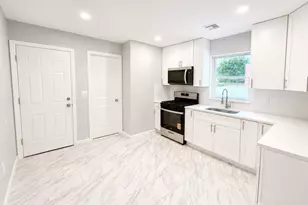 273 Oak St, Perth Amboy, NJ 08861 - Photo 5