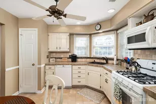 7 Endsleigh Pl, Robbinsville, NJ 08691 - Photo 13
