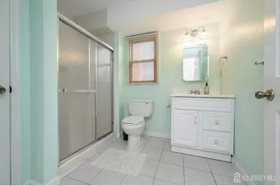 20 Hollywood Drive, Woodbridge Township, NJ 07095 - Photo 9