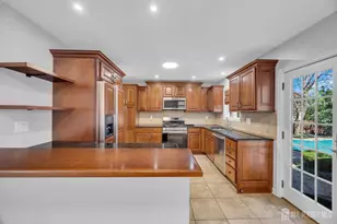 1430 Kearney Dr, North Brunswick Township, NJ 08902 - Photo 3