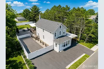 377 W Park Avenue W, Oakhurst, NJ 07755 - Photo 7
