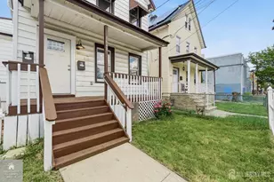 1648 Essex St, Rahway, NJ 07065 - Photo 3