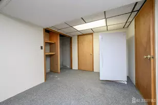 31 Starlit Dr, Middlesex, NJ 08846 - Photo 35