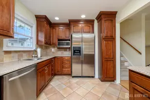 31 Starlit Dr, Middlesex, NJ 08846 - Photo 15