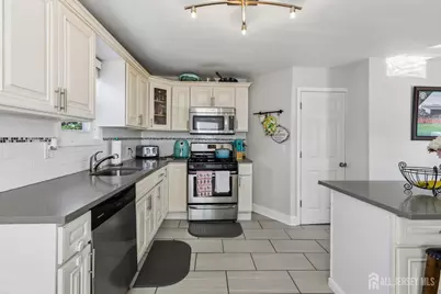 608 Decatur Avenue, Middlesex, NJ 08846 - Photo 15
