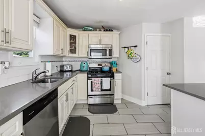 608 Decatur Avenue, Middlesex, NJ 08846 - Photo 17
