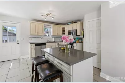608 Decatur Avenue, Middlesex, NJ 08846 - Photo 13