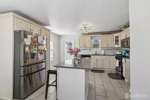 608 Decatur Ave, Middlesex, NJ 08846 - Photo 11