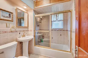 17 Vanderbuilt Pl, Woodbridge Township, NJ 07095 - Photo 21