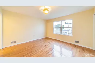44 N Whittier Street N, Carteret, NJ 07008 - Photo 11