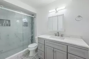 105-R Lowell St, Carteret, NJ 07008 - Photo 9