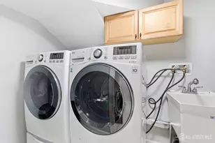 5 McKinley St, Edison, NJ 08820 - Photo 31