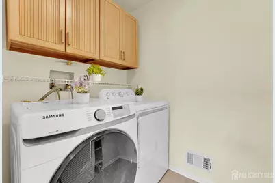 88 W Countryside Drive, South Brunswick Township, NJ 08540 - Photo 25