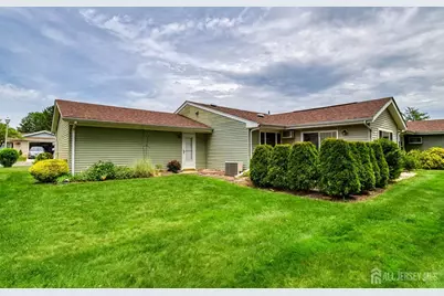 484 Fairton Drive #B, Monroe Township, NJ 08831 - Photo 5