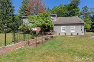 2 Abbott Ct, Edison, NJ 08820 - Photo 49