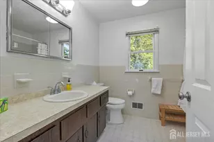 2 Abbott Ct, Edison, NJ 08820 - Photo 31