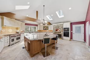 7 Monroe Pl, Cranbury Township, NJ 08512 - Photo 5