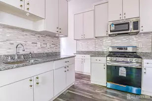 212 Easton Ave, New Brunswick, NJ 08901 - Photo 9