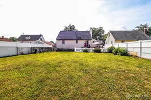 13 Meade St, Sewaren, NJ 07077 - Photo 29