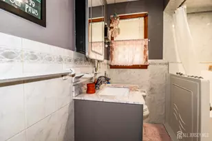 13 Meade St, Sewaren, NJ 07077 - Photo 15