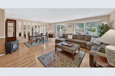 136 Highview Drive, Woodbridge Township, NJ 07095 - Photo 5