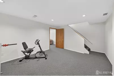 136 Highview Drive, Woodbridge Township, NJ 07095 - Photo 31
