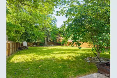 12 Pierrepont Avenue, Middlesex, NJ 08846 - Photo 3