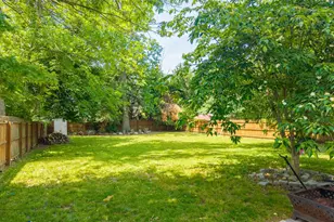 12 Pierrepont Ave, Middlesex, NJ 08846 - Photo 3