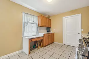 12 Pierrepont Ave, Middlesex, NJ 08846 - Photo 9