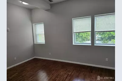 33 2nd Street, Raritan, NJ 08869 - Photo 3