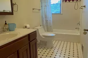 8 Julie Dr, Edison, NJ 08820 - Photo 21