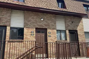 202 N Oaks Blvd N, North Brunswick Township, NJ 08902 - Photo 1