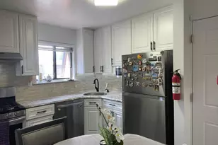 202 N Oaks Blvd N, North Brunswick Township, NJ 08902 - Photo 7