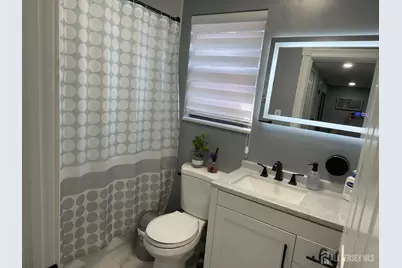 202 N Oaks Boulevard N, North Brunswick Township, NJ 08902 - Photo 15