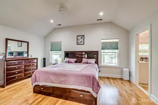 54 Hillcrest Ave, Iselin, NJ 08830 - Photo 23