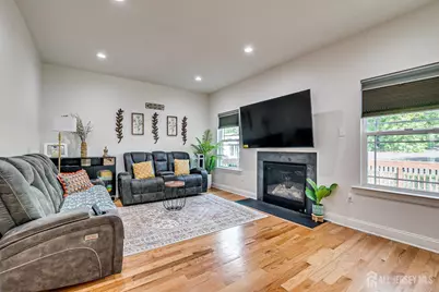 54 Hillcrest Avenue, Iselin, NJ 08830 - Photo 9