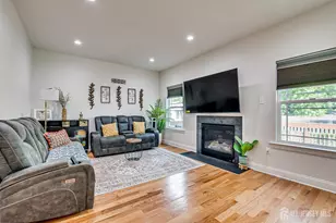 54 Hillcrest Ave, Iselin, NJ 08830 - Photo 9