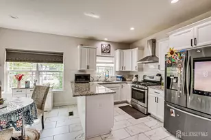 54 Hillcrest Ave, Iselin, NJ 08830 - Photo 13