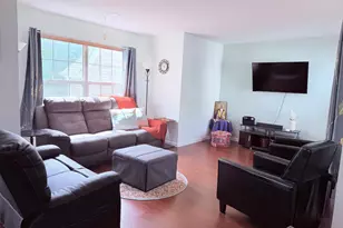 918 Plymouth Rd, North Brunswick Township, NJ 08902 - Photo 9