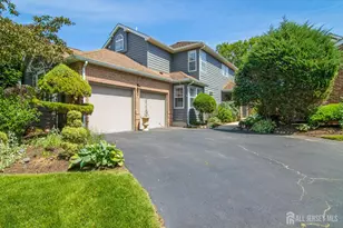 19 Fairway Blvd, Monroe Township, NJ 08831 - Photo 1
