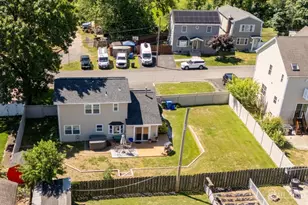 40 Pomona Blvd, Old Bridge Township, NJ 07735 - Photo 5