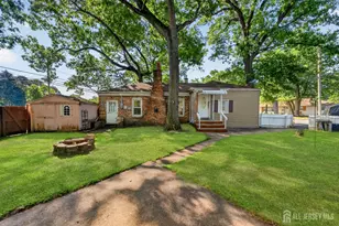 31 Monmouth Rd, Monroe Township, NJ 08831 - Photo 1