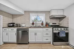 31 Monmouth Rd, Monroe Township, NJ 08831 - Photo 5